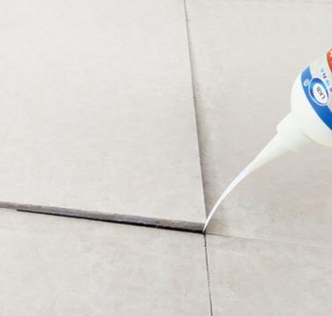 长泰瓷砖空鼓维修公司分享卫生间瓷砖脱落的原因可能有以下几点